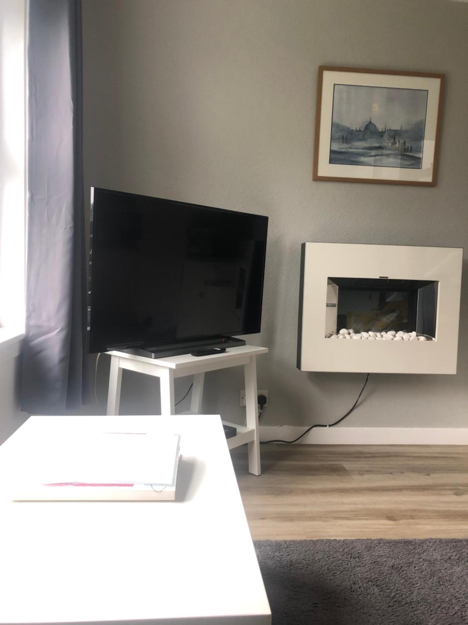 Cosy With Sea Views Close To Local Shops. Appartamento Lamlash